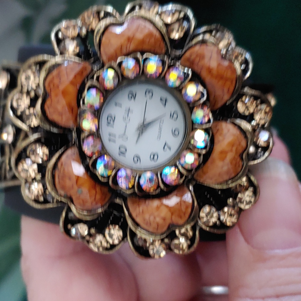 Watch - Picture 4 of 4